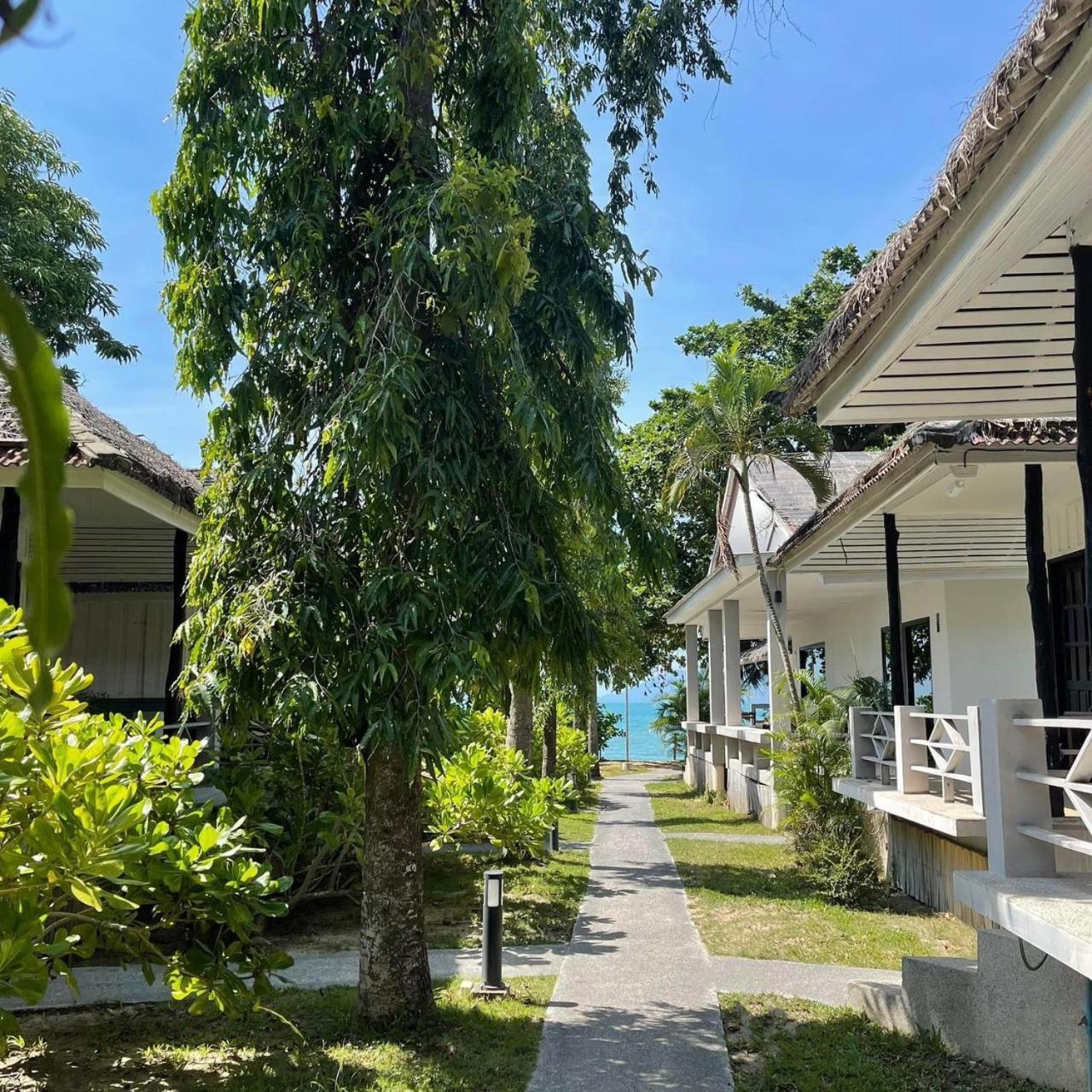 Adarin Beach Resort หาดแม่น้ำ ภายนอก รูปภาพ